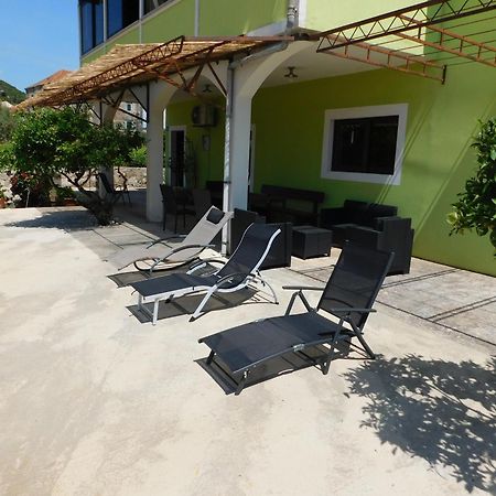 Apartments Leo Janjina Luaran gambar