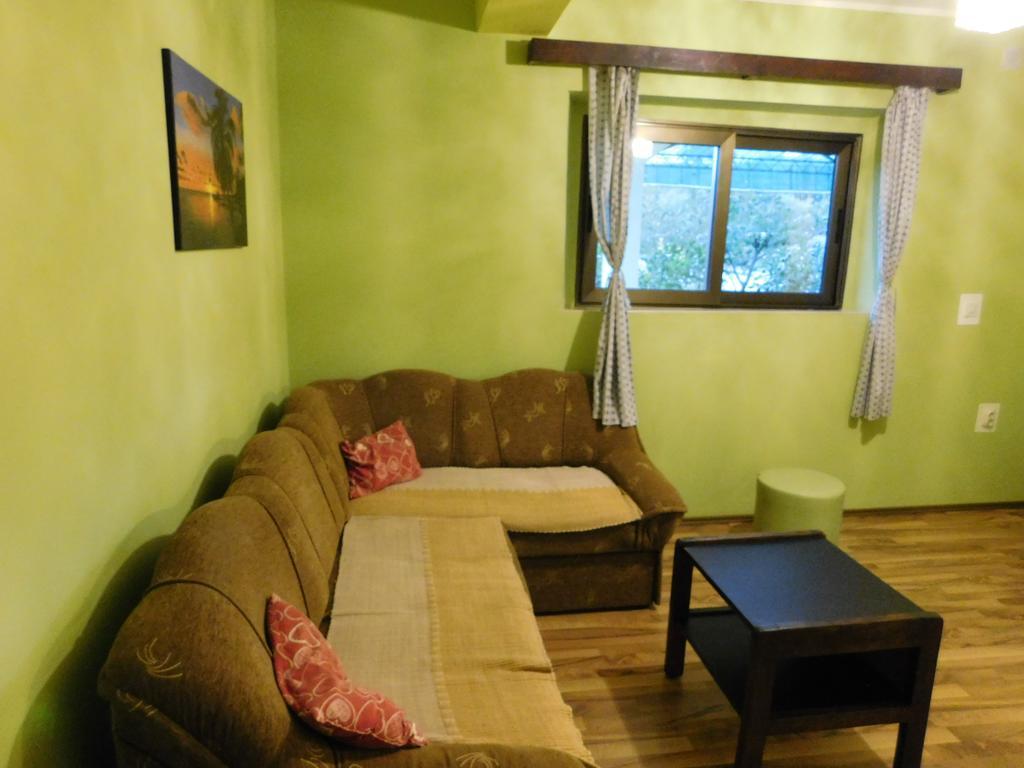 Apartments Leo Janjina Luaran gambar