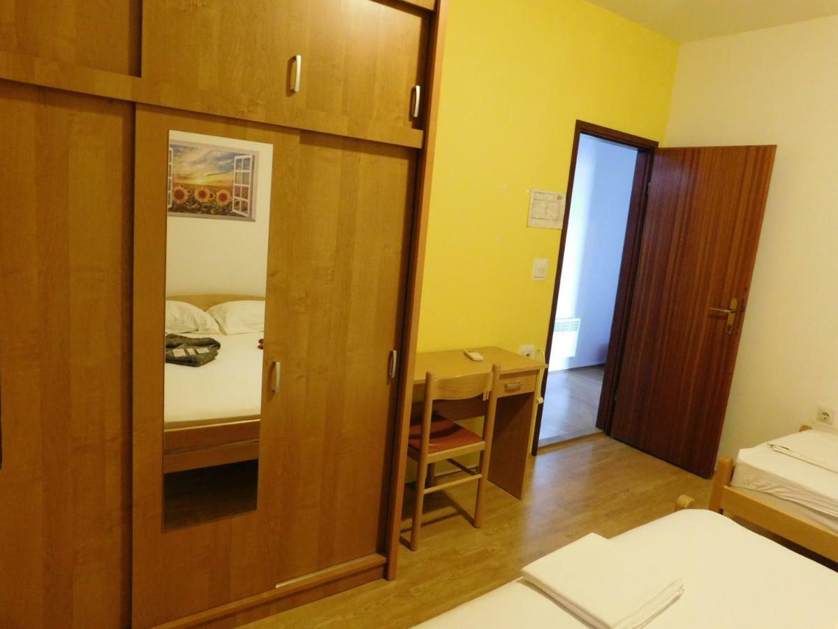 Apartments Leo Janjina Luaran gambar