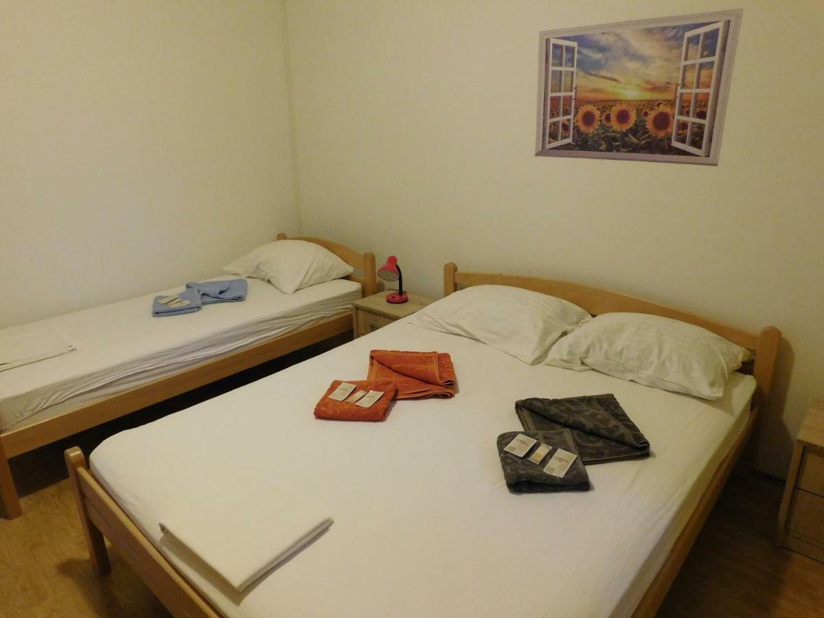 Apartments Leo Janjina Luaran gambar